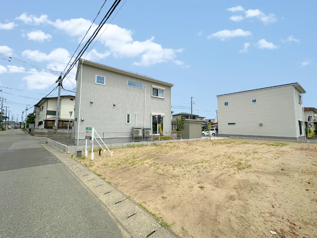 約50坪以上のゆとりある土地で、学区も安心。将来まで見据えた家づくり