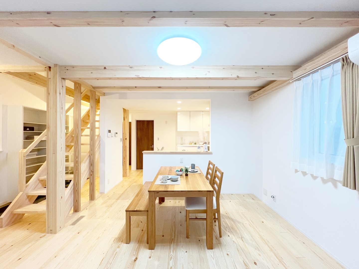 高性能×コスパ｜自由設計と同じ感覚の規格住宅