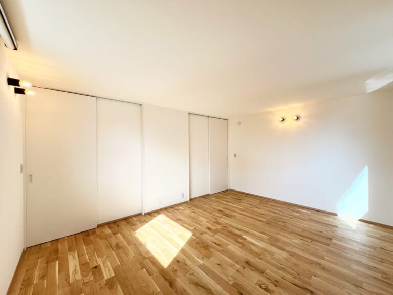 家族の成長と三世代の暮らしに寄り添う、可変性のある間取り