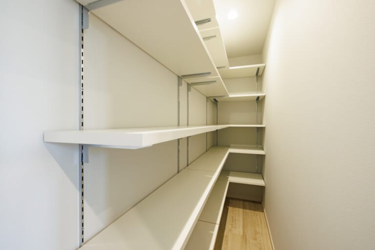 見せない工夫で、常に整う住空間
