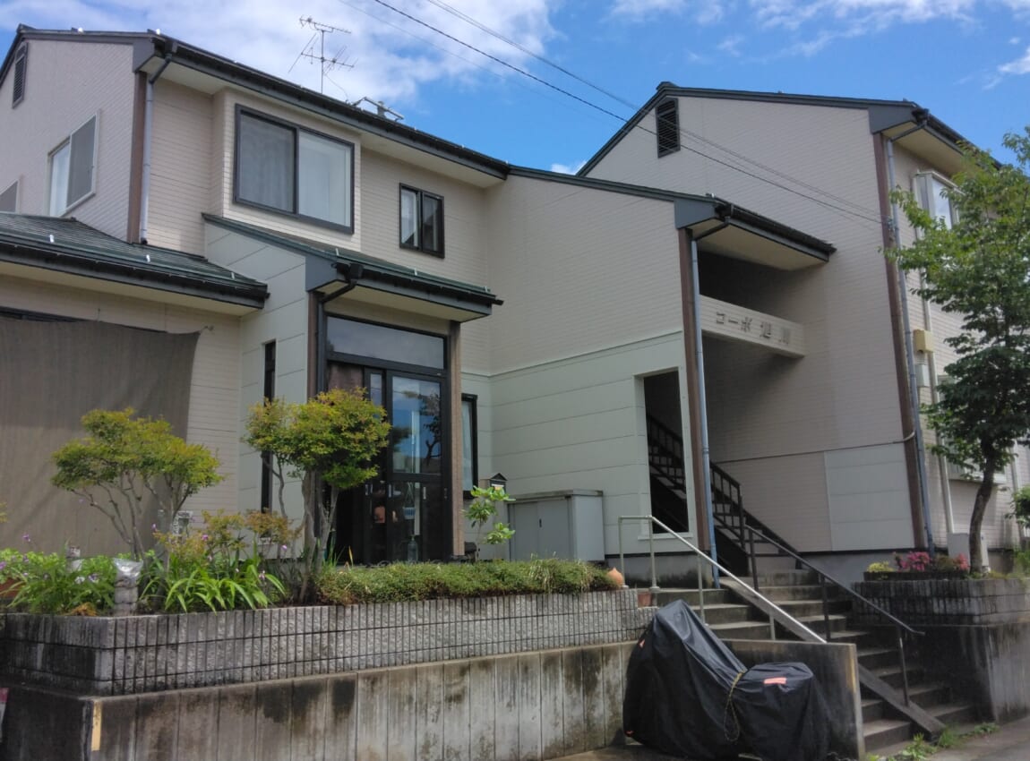 【収益物件＋２世帯住宅】①コーポ旭川＋②旭川荘戸建（２棟一括売却）